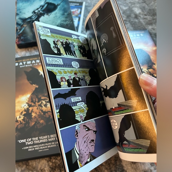 Batman, Hellboy, Watchmen & 300 DVDs - Picture 9 of 15